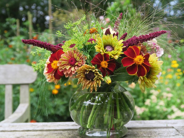Buket af sommerblomster. Foto: Lotte Bjarke