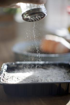 Drys sand og frø ned i bakken. Foto: Frank Kirkegaard